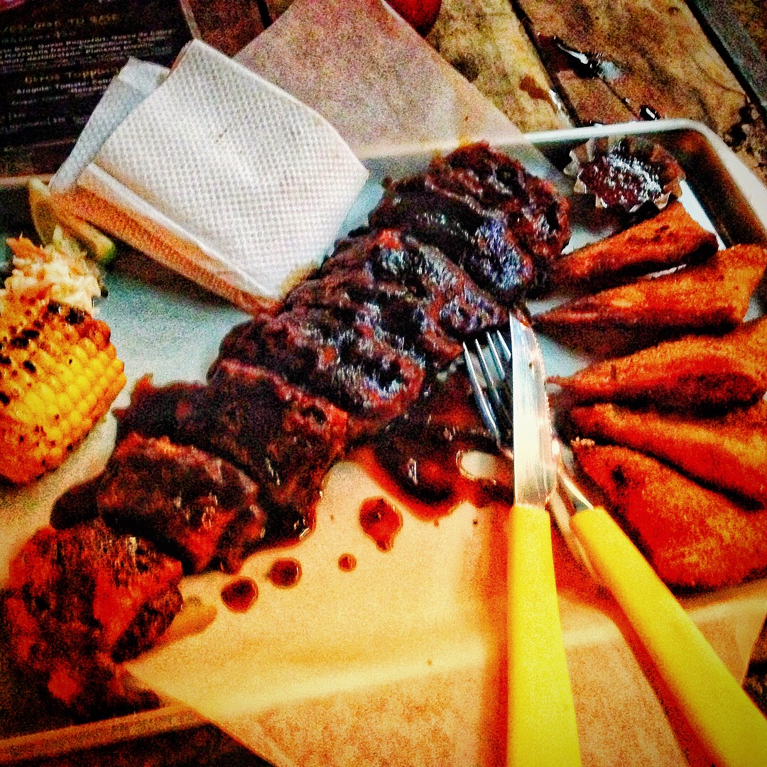 60 Brasas - BBQ ribs and empanadas